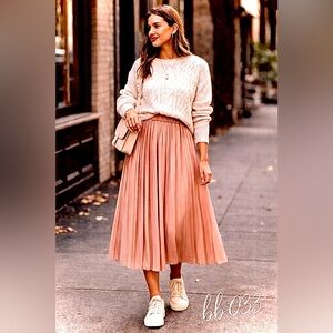 Uniqlo Pleated Midi Skirt – Soft Blush Pink | Size XS